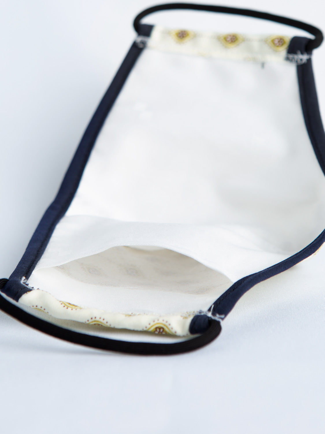 Fitted Mask With Filter Pocket - Sand Diamonds
