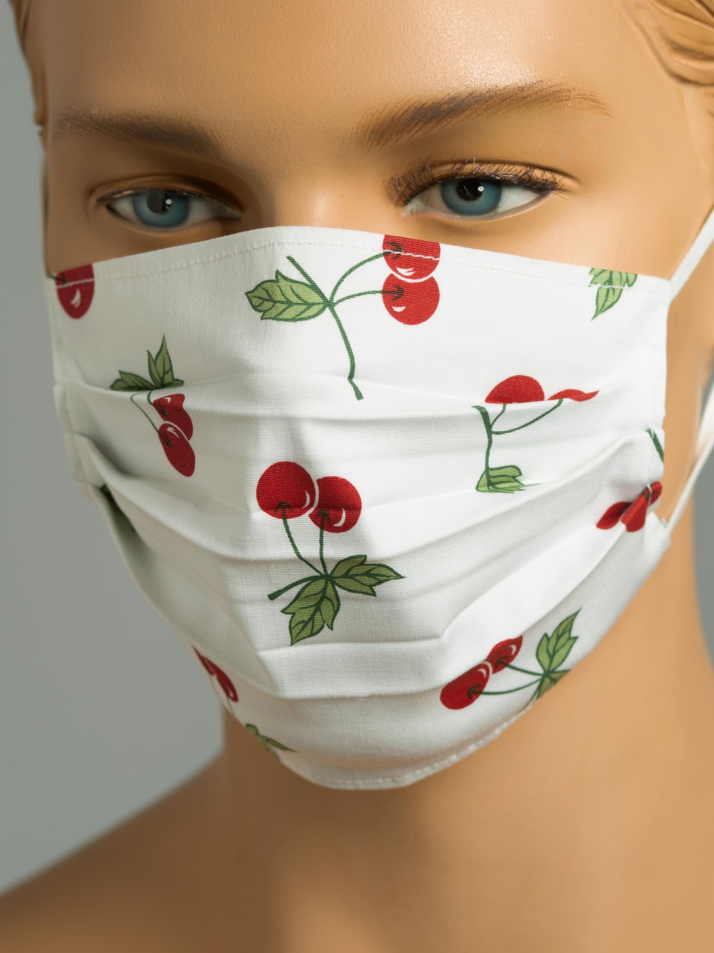 Pleated Face Mask with Cherries